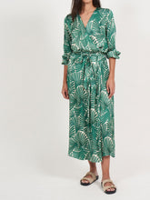 Load image into Gallery viewer, hartford-rosaline-womens-palm-print-dress-in-green
